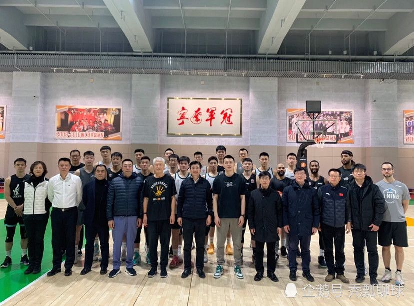 叶长敏还没搞明白，这个女人的表情怎么变得这么快。